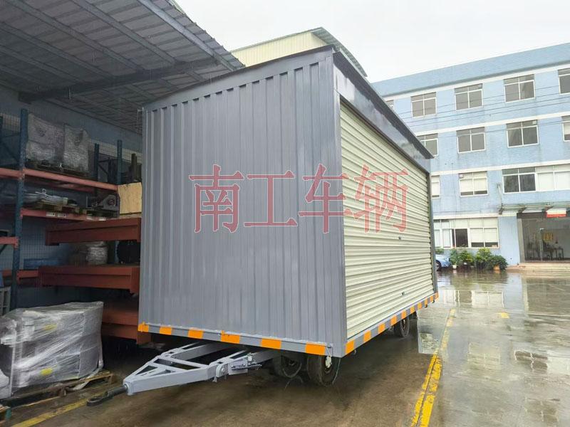 10吨箱式彩神(中国)一站式服务官网两侧带卷帘门 牵引雨篷拖车