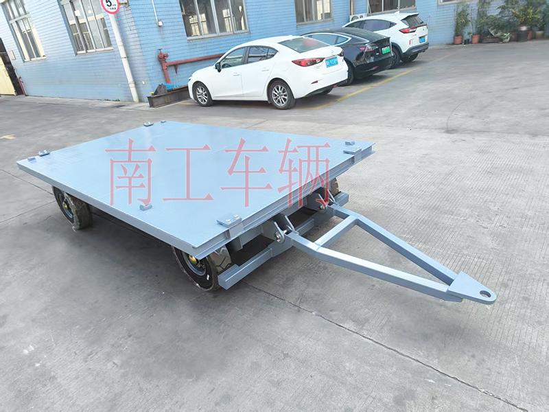 3吨小型牵引彩神(中国)一站式服务官网 全挂车