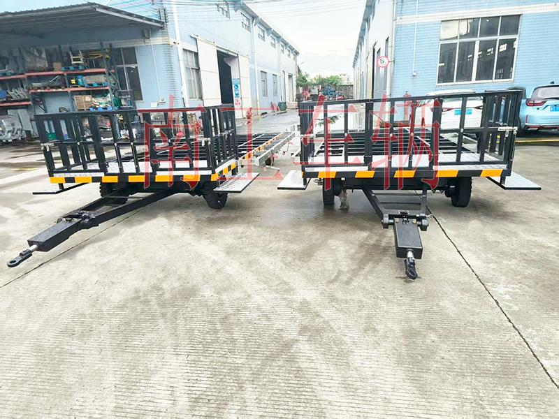 5吨带不锈钢配件牵引彩神(中国)一站式服务官网 护栏型全挂车