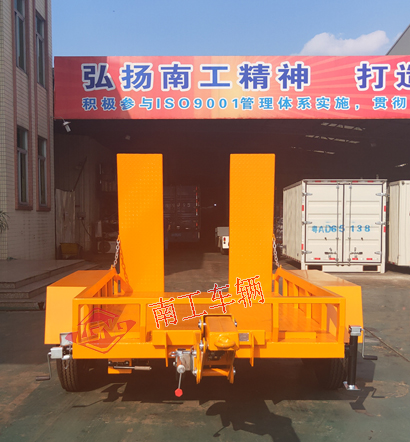 3吨ATV彩神(中国)一站式服务官网 小轿车拖车5I.jpg