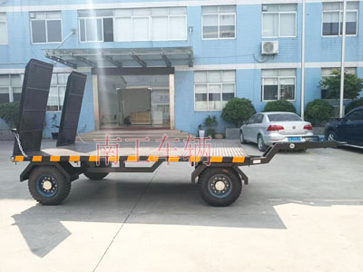 3吨带爬梯工业牵引彩神(中国)一站式服务官网4I.jpg