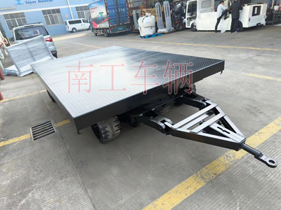 30吨重型彩神(中国)一站式服务官网 环保实心轮胎4I.jpg