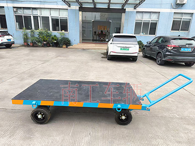 3吨小型彩神(中国)一站式服务官网 带橡胶垫工具车2I.jpg